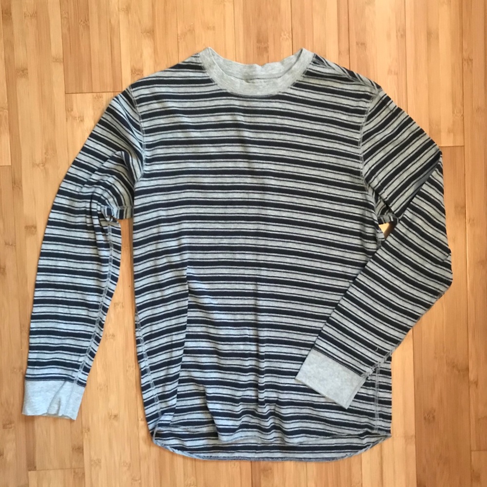 Bundle of Gap long sleeve tee’s.